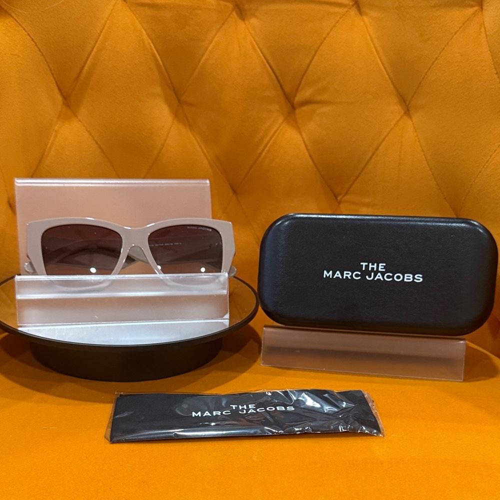 Marc Jacobs Cream Sunglasses with Black Case